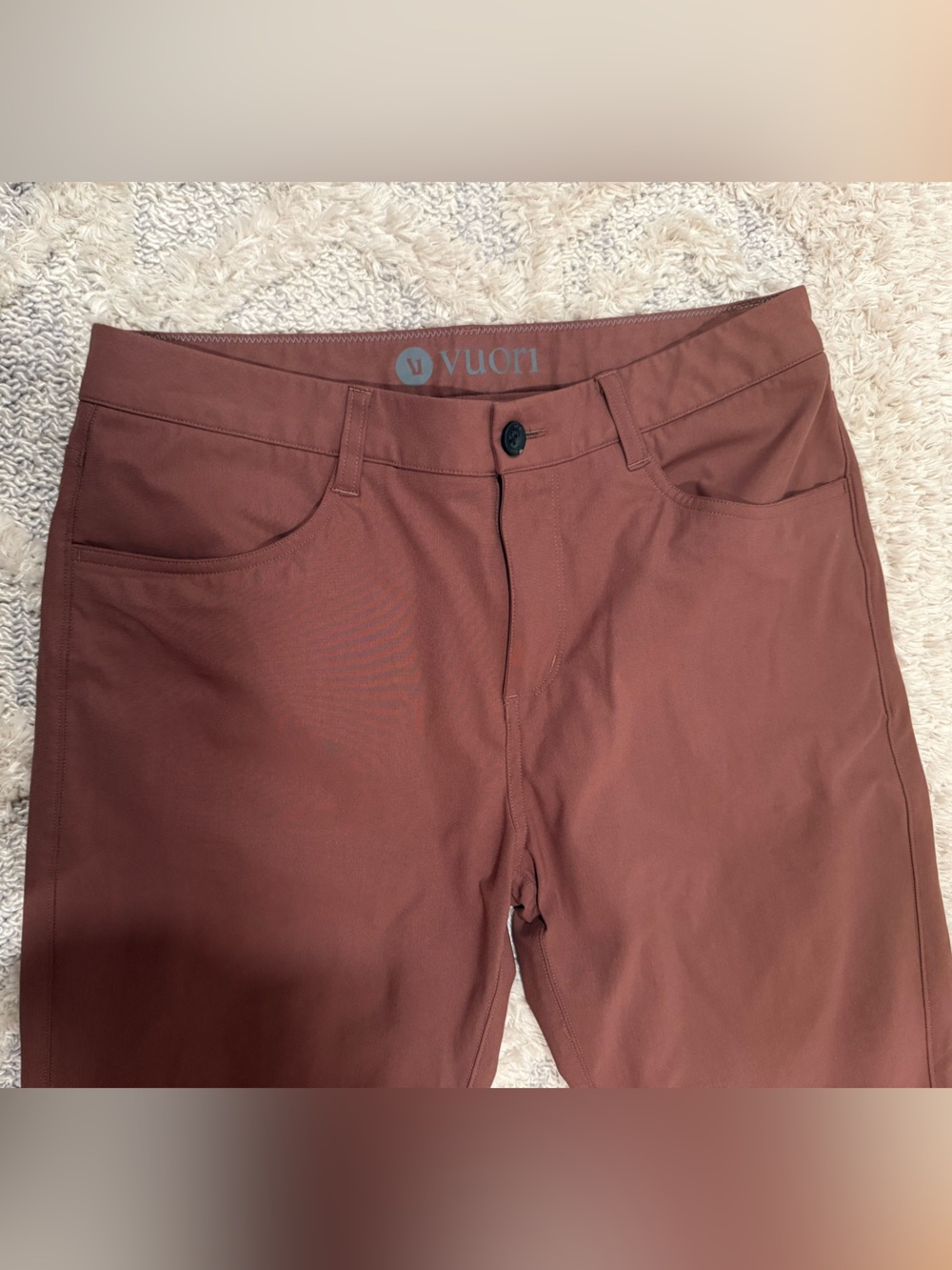 Vuori Meta Performance Pants in Rust Brown